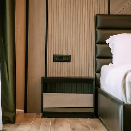 Otel Albanian Star Kryemëdhej