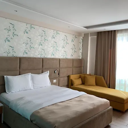 فندق Albanian Star 4*